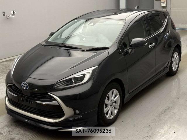 Toyota AQUA 2021-09 8373862-12