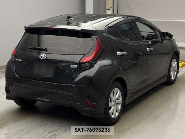 Toyota AQUA 2021-09 8373862-13