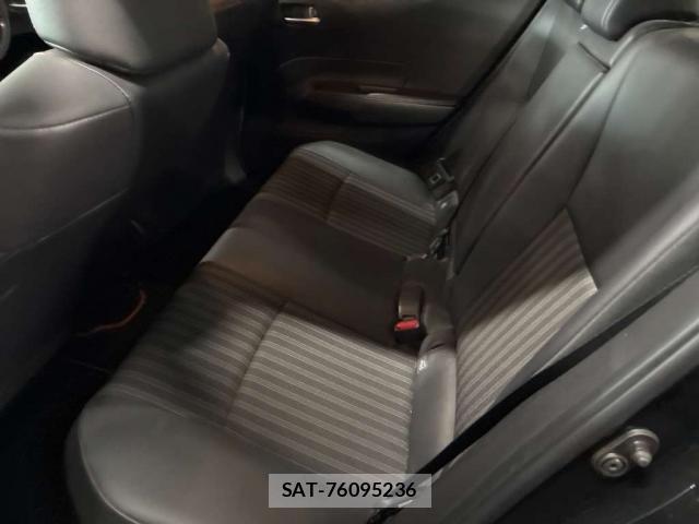 Toyota AQUA 2021-09 8373862-6