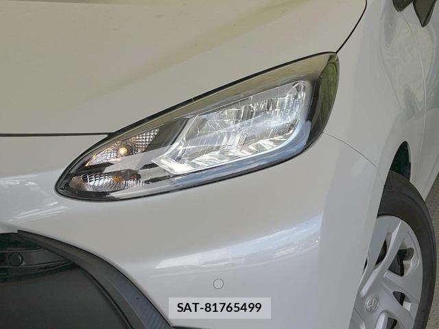 Toyota AQUA 2023-07 8373913-10