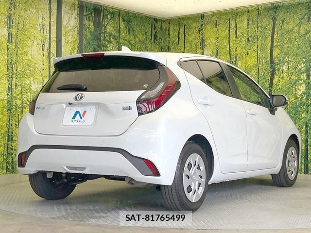 Toyota AQUA 2023-07 8373913-15