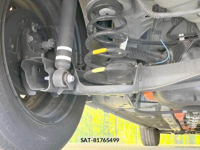 Toyota AQUA 2023-07 8373913-19