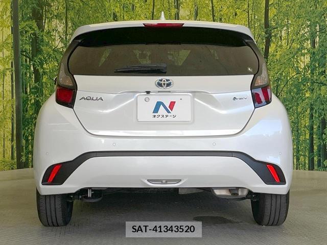 Toyota AQUA 2025-03 8373915-14