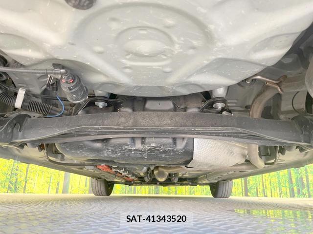 Toyota AQUA 2025-03 8373915-18