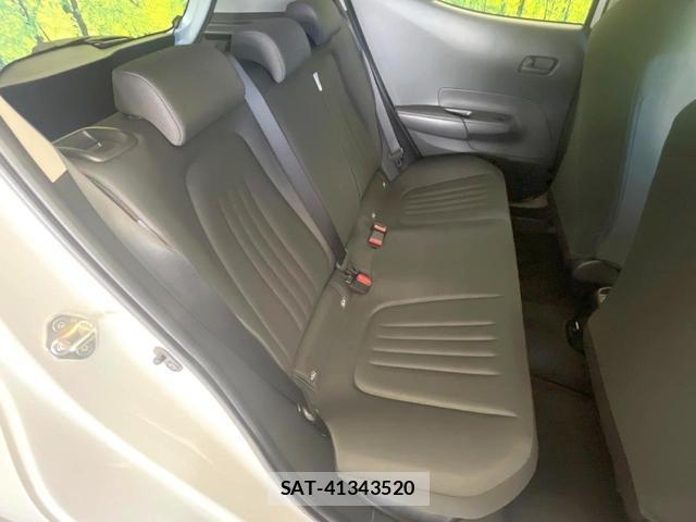 Toyota AQUA 2025-03 8373915-8
