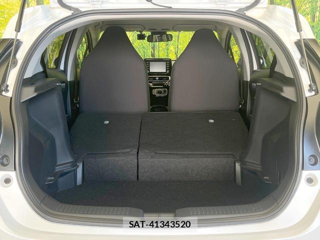 Toyota AQUA 2025-03 8373915-9