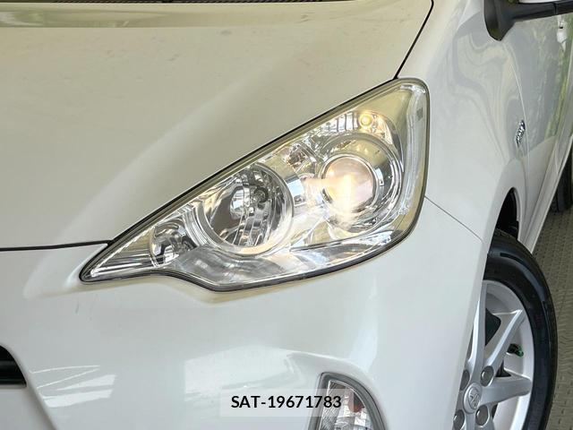 Toyota AQUA 2013-06 8373918-11