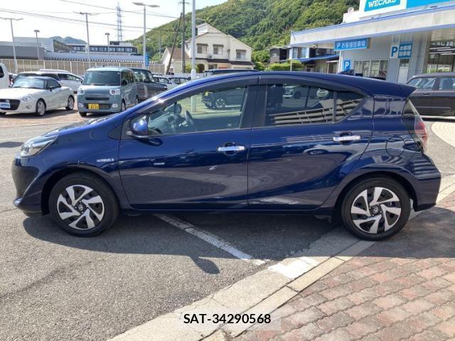 Toyota AQUA 2019-07 8373971-1