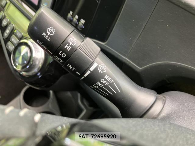 Toyota AQUA 2014-05 8374084-17