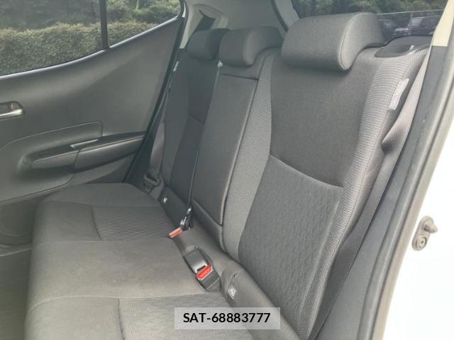 Toyota AQUA 2022-01 8374106-7
