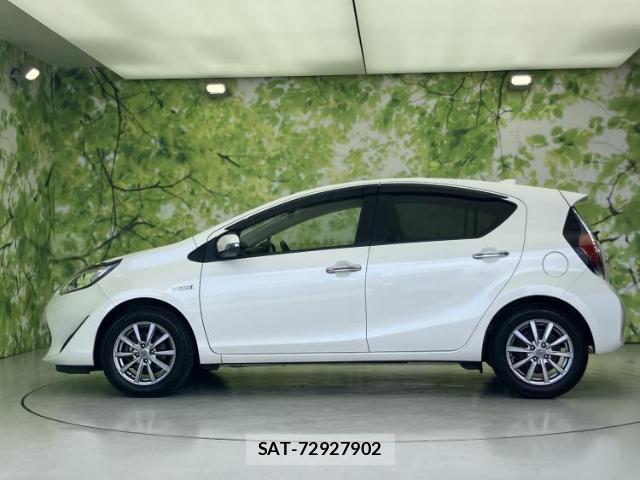 Toyota AQUA 2019-05 8374218-1