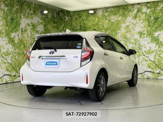 Toyota AQUA 2019-05 8374218-2