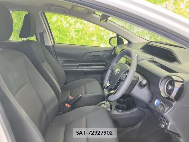 Toyota AQUA 2019-05 8374218-3
