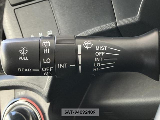 Toyota AQUA 2013-10 8374250-14