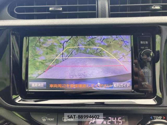 Toyota AQUA 2015-06 8374291-12