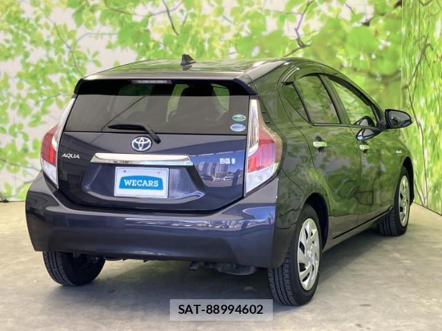 Toyota AQUA 2015-06 8374291-2