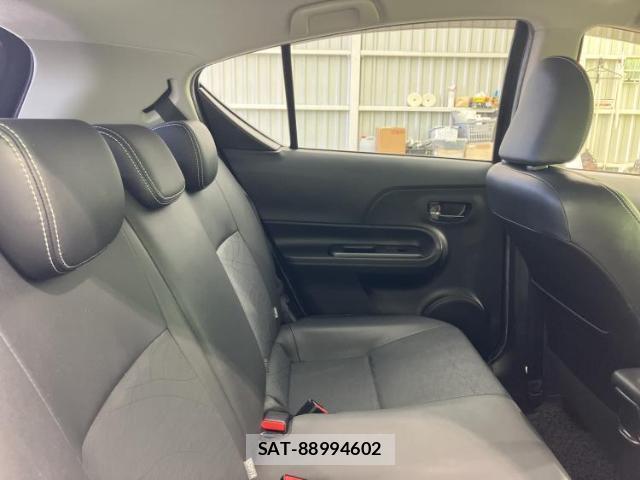 Toyota AQUA 2015-06 8374291-4