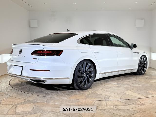 VolksWagen ARTEON 2019-08 8373343-1