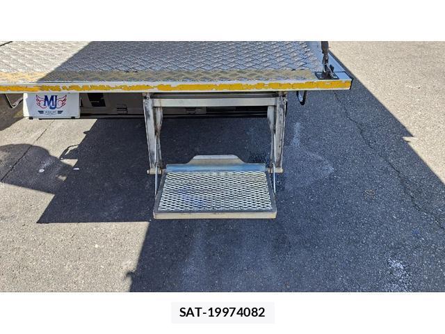 Nissan ATLAS 2015-03 8373148-7