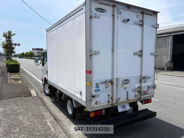 Nissan ATLAS 2013-10 8373149-1