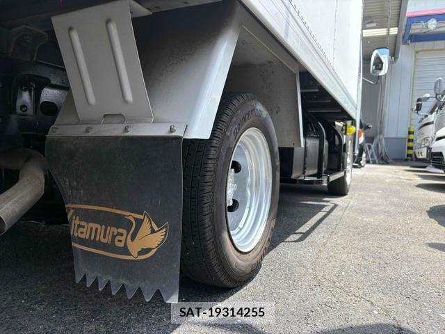 Nissan ATLAS 2013-10 8373149-18