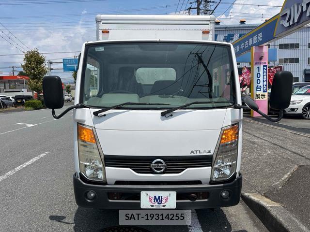 Nissan ATLAS 2013-10 8373149-9