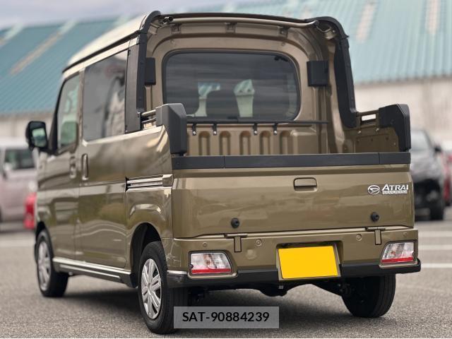 Daihatsu ATRAI 2022-04 8373164-1