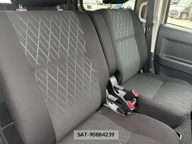 Daihatsu ATRAI 2022-04 8373164-5