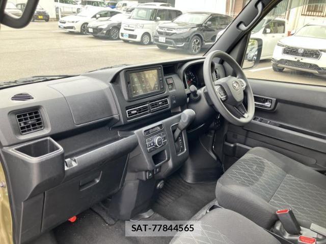 Daihatsu ATRAI 2022-09 8373970-5