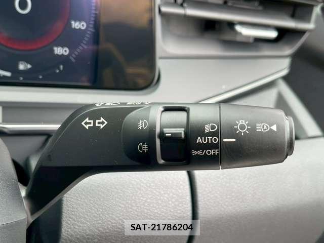 Nissan AURA 2022-02 8373666-14