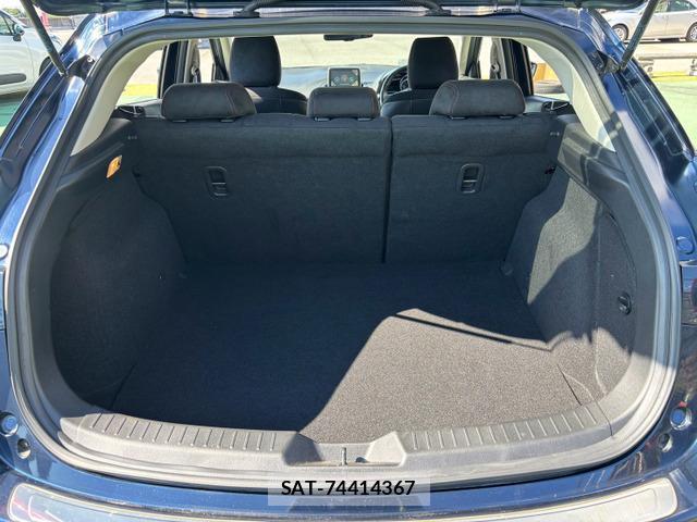 Mazda AXELA SPORT 2014-02 8373571-12