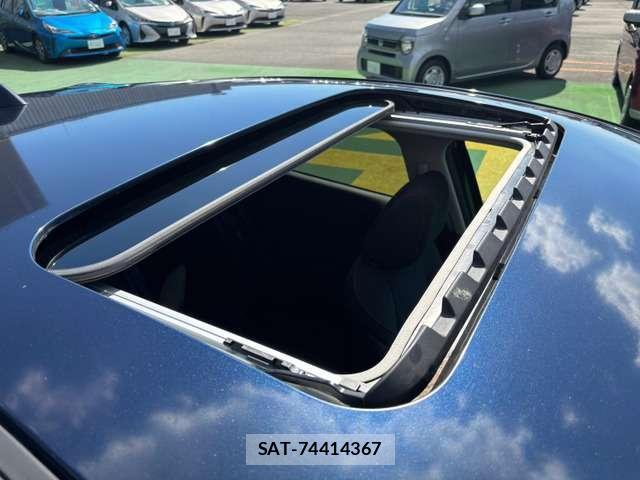 Mazda AXELA SPORT 2014-02 8373571-5