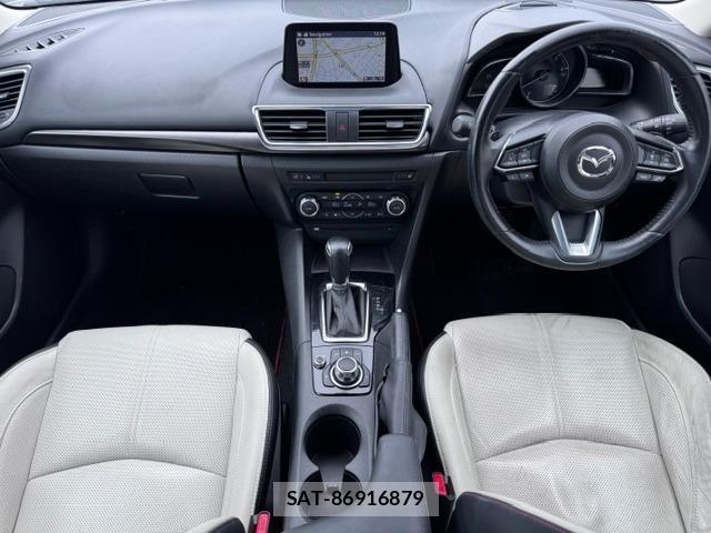 Mazda AXELA SPORT 2017-01 8373929-1