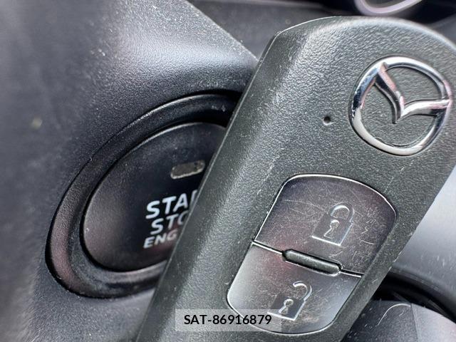 Mazda AXELA SPORT 2017-01 8373929-5