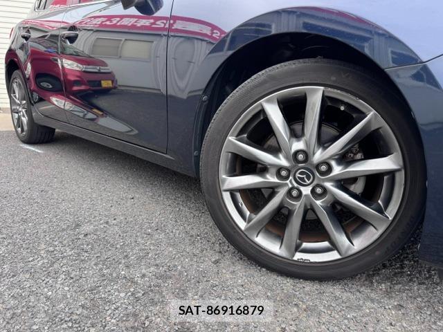 Mazda AXELA SPORT 2017-01 8373929-9