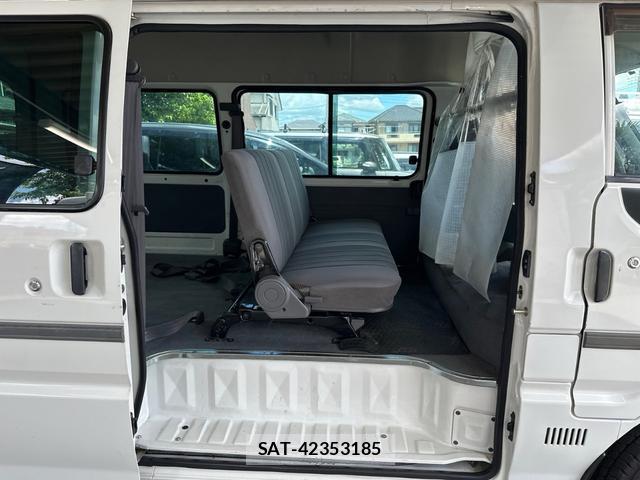 Mazda BONGO VAN 2013-01 8372576-12