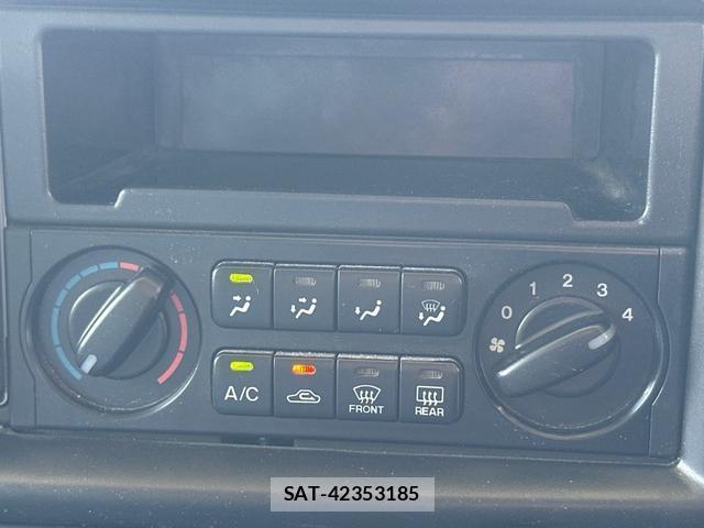 Mazda BONGO VAN 2013-01 8372576-7