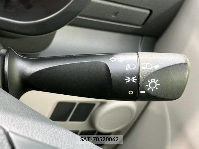 Daihatsu BOON 2016-08 8374239-11