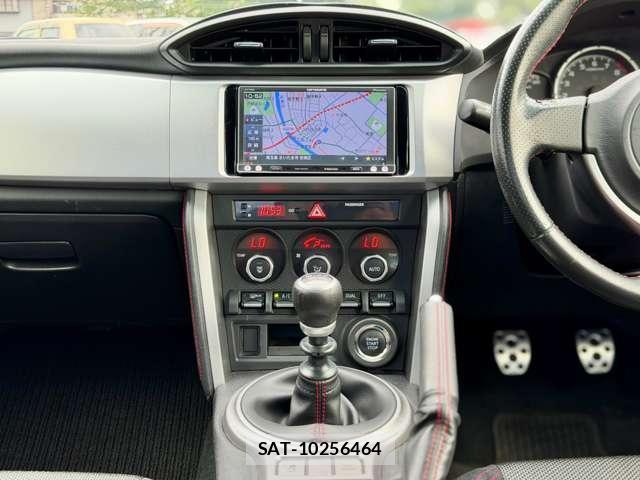 Subaru BRZ 2013-12 8373260-11