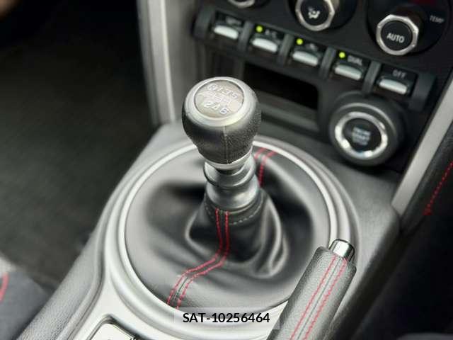 Subaru BRZ 2013-12 8373260-19