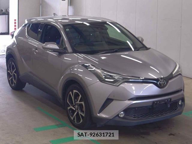 Toyota C-HR 2017-09 8372893-0