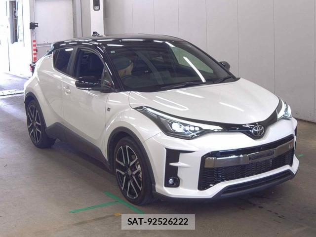 Toyota C-HR 2021-05 8372919-0
