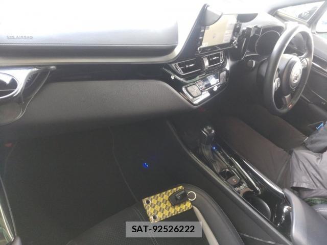 Toyota C-HR 2021-05 8372919-2