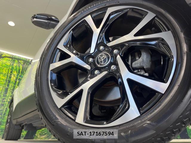 Toyota C-HR 2017-12 8372986-12