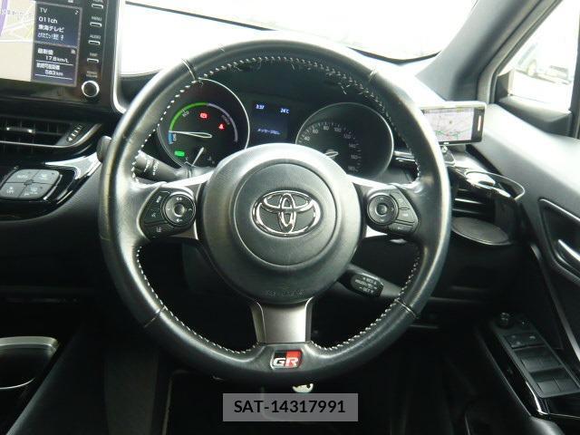 Toyota C-HR 2019-12 8373209-11