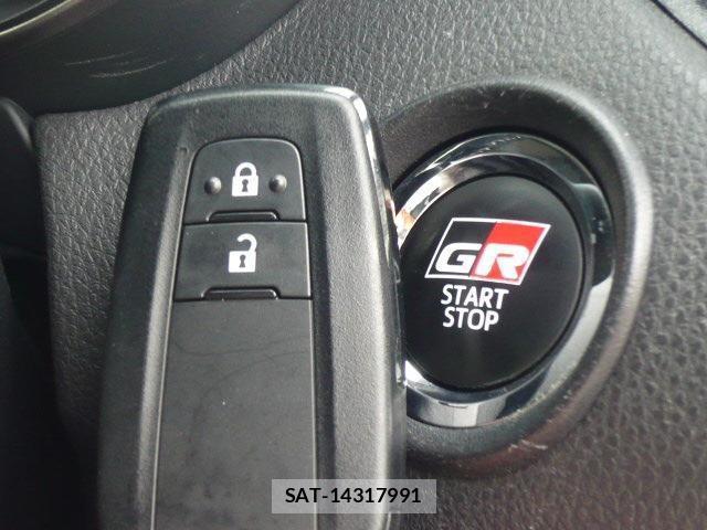 Toyota C-HR 2019-12 8373209-5