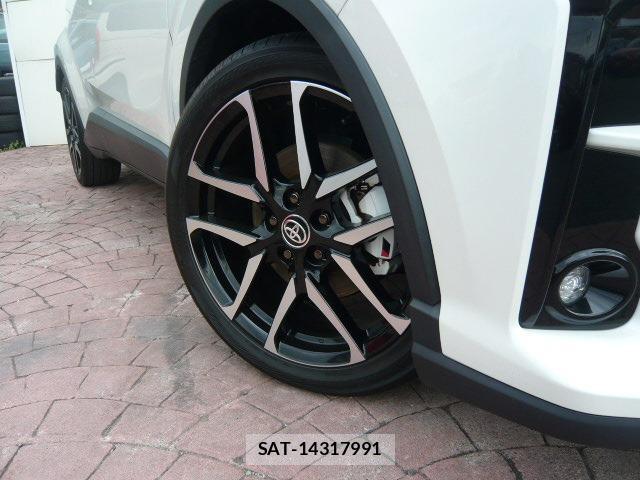 Toyota C-HR 2019-12 8373209-9