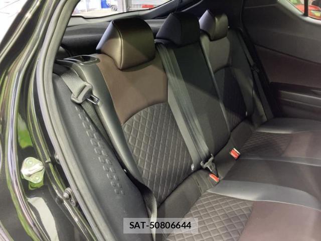 Toyota C-HR 2018-11 8373468-5