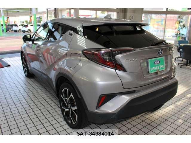 Toyota C-HR 2017-03 8373773-5