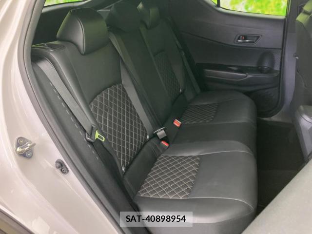 Toyota C-HR 2022-10 8374116-4